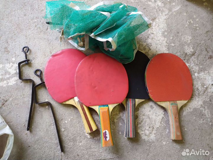 Ракетки и сетка для настольного тенниса