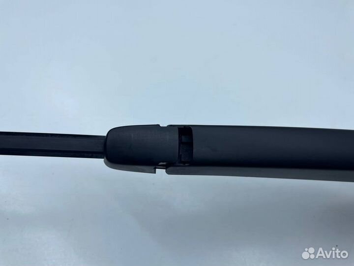 Поводок стекло-ля заднего Octavia A5 1Z5955707A