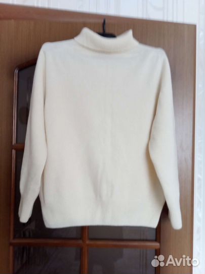 Свитер женский новый из натур.шерсть, р. 54-56