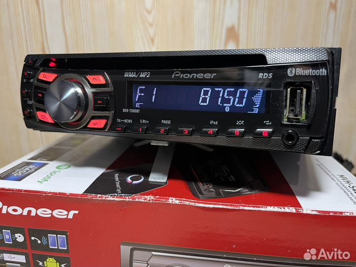 Автомагнитола Pioneer DEH-7300BT
