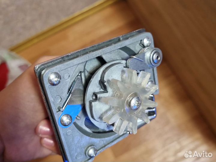 Автомат с жвачками