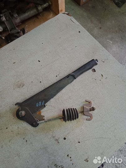 Рычаг стояночного тормоза audi 80 b3 ауди 80 б3