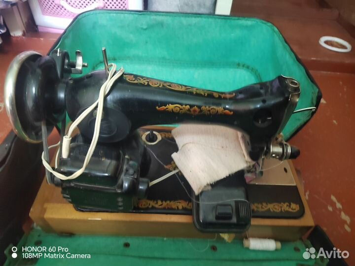 Швейная машинка ножная