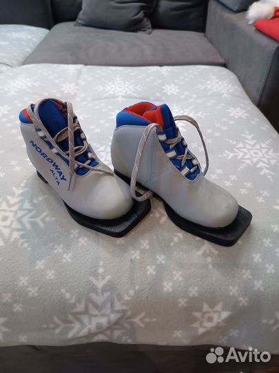 Лыжные ботинки классические