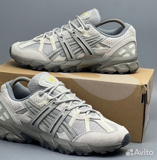 Новинка Asics Sonoma