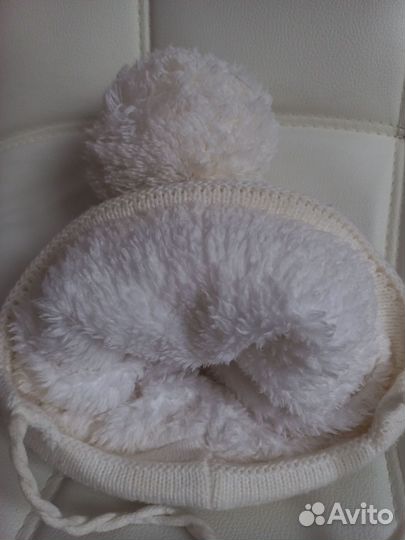 Шапки для девочки и воротник-манишка