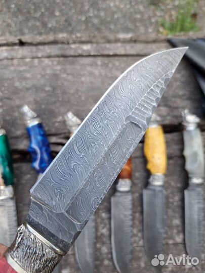 Нож из дамасской стали