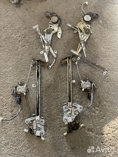 Стеклоподьемник Mitsubishi Diamante