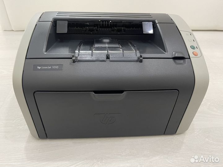 Продам принтер Hp LaserJet 1010 в рабочем сост