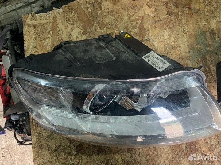 Фара передняя Audi A6 C6 седан 2.8 CCE 2008-2010