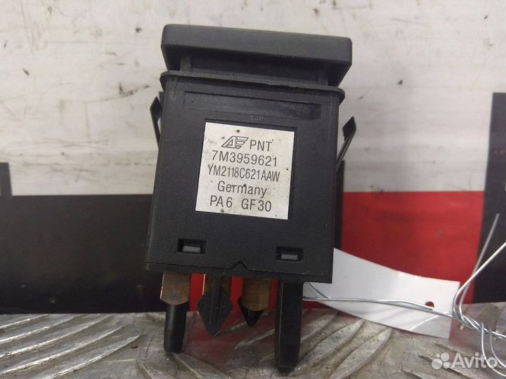 Кнопка обогрева заднего стекла Volkswagen Sharan