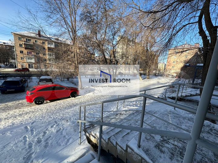 1 Линия / Сфера услуг / Офис / Свободного