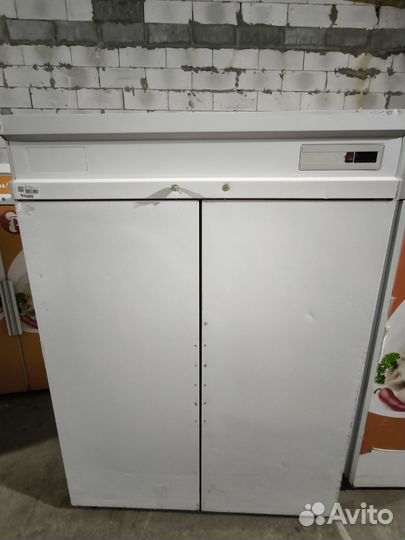 Холодильный шкаф