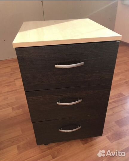 Тумба выкатная тумбочка на колесиках