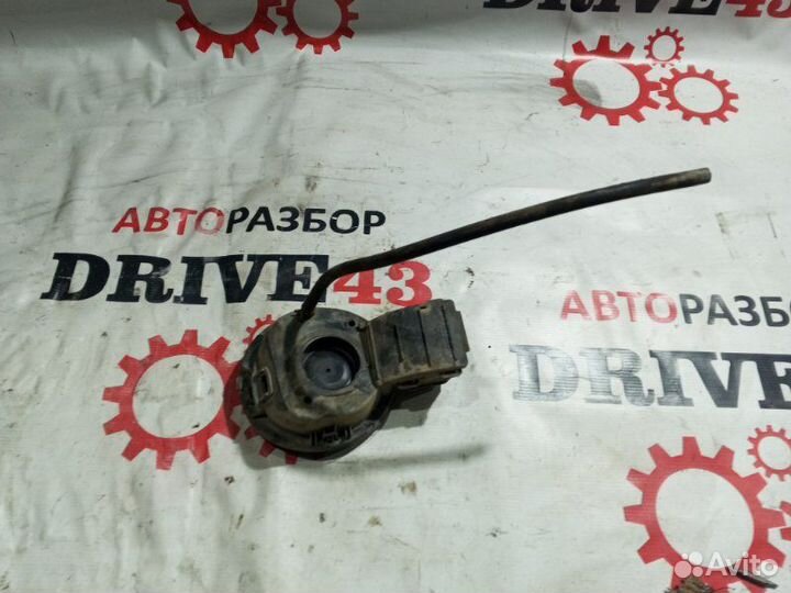 Лючок бензобака Renault Megane 3 K4MV838 1.6 2010