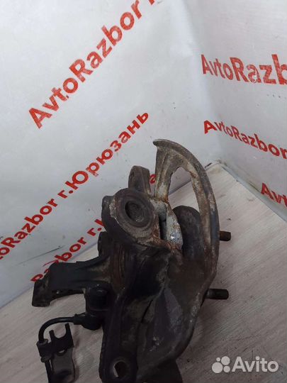 Поворотный кулак передний R Mazda Bongo Friendee