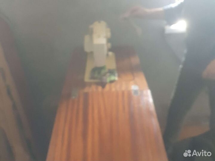 Швейная машина 