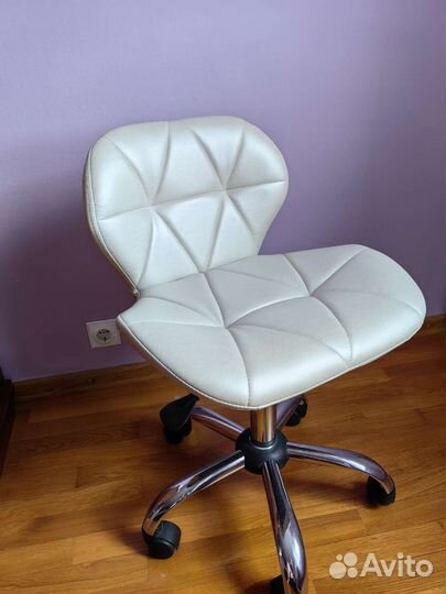 Кресло ракушка для мастера