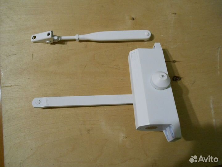Доводчик дверной DL77N+тяга doorlock комплект