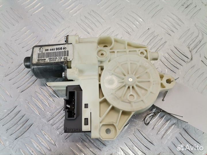 Стеклоподъемник электрический задний левый Peugeot