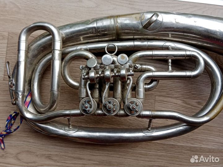 Музыкальный духовой инструмент труба СССР