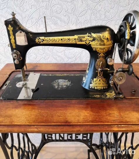 Швейная машина Singer
