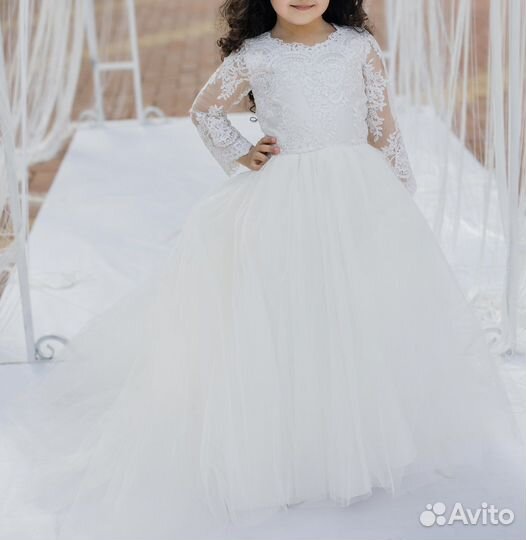 Шикарное платье для девочки 104-116,122