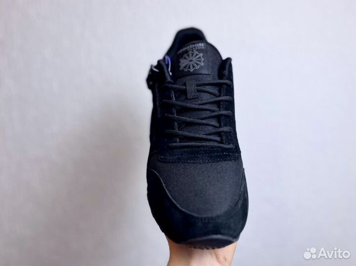 Кроссовки Reebok долговечные