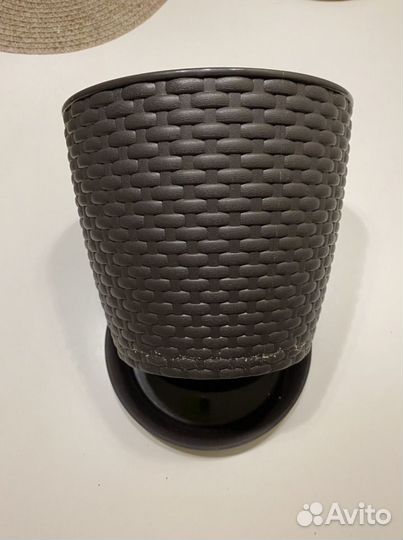 Горшок для цветка