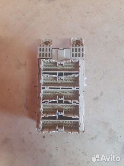 Блоки предохранителей Mitsubishi Galant 7