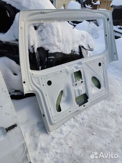 Крышка багажника Volkswagen Transporter T5
