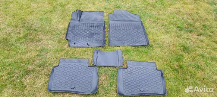 Автомобильные коврики Hyundai Solaris