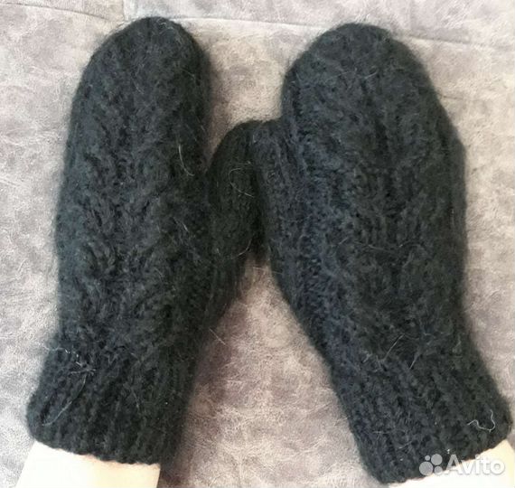Варежки вязанные мохеровые