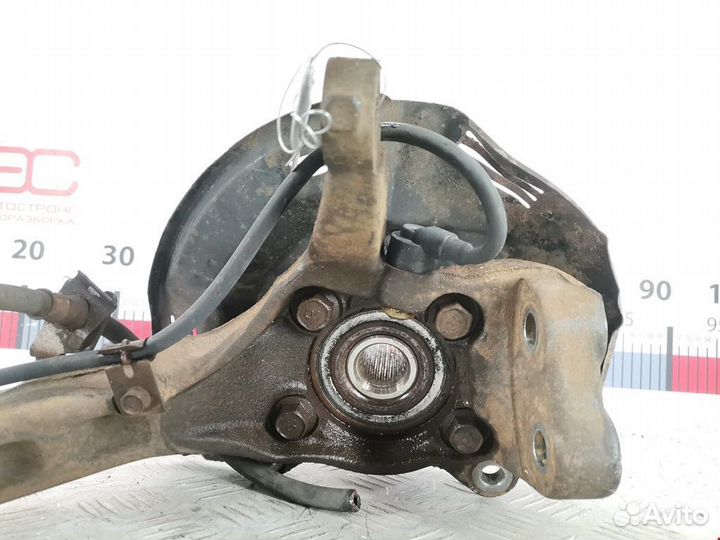 Ступица передняя правая Mitsubishi Galant 7 1997