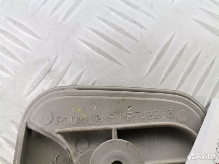 Фонарь салона (плафон) Mitsubishi L200 4 2008