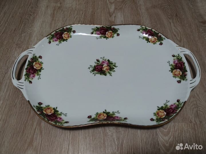 Сервировочное блюдо с розами