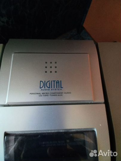 Музыкальный центр Samsung MM-ZL7 с лифтом