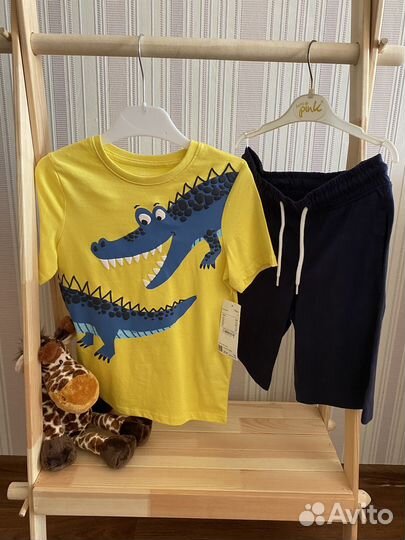 Костюм для мальчика новый 128
