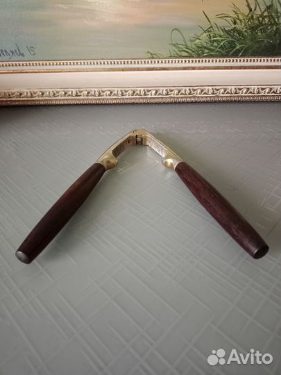 Орехокол латунь и палисандр Германия