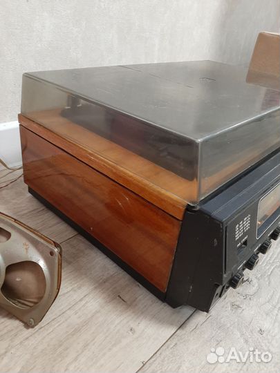 Радиола Вега 323