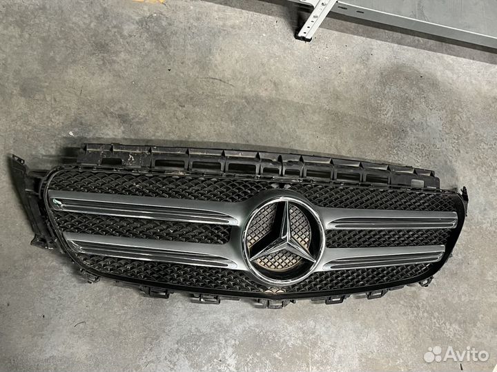 Решетка радиатора Mercedes w213