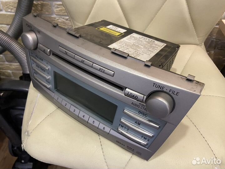Автомагнитола бу Toyota Camry 40