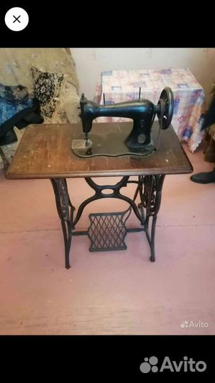 Швейная машинка зингер