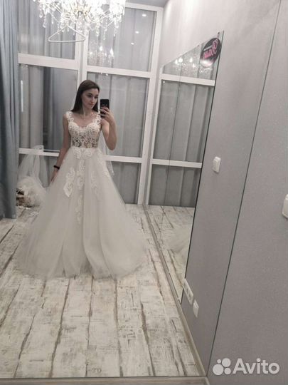 Свадебное платье