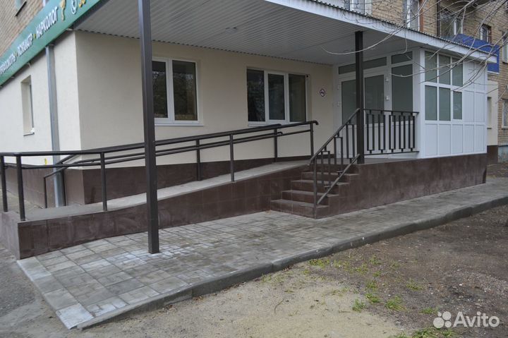 Изготовление лестниц, перил, навесов