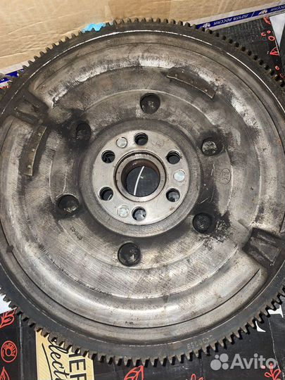 Маховик Nissan Qashqai 2-ух массовый