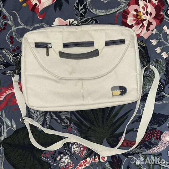 Сумка для нетбука Sumdex Netbook Case белая