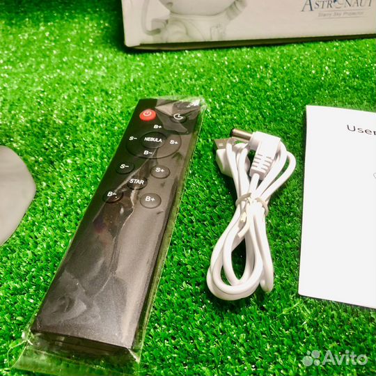 Космонавт ночник проектор