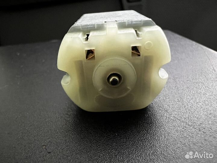 Моторчик замка двери ford, mazda, volvo