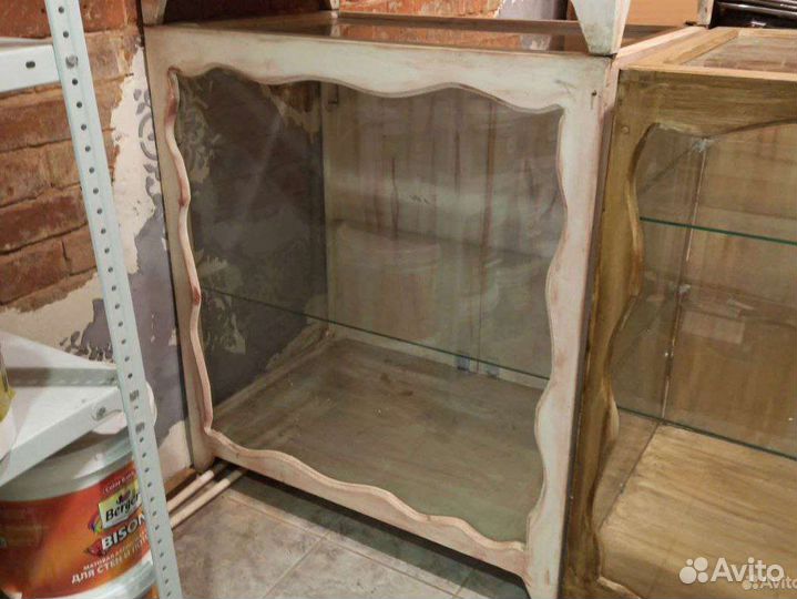 Тумба витрина стеклянная прилавок дерево